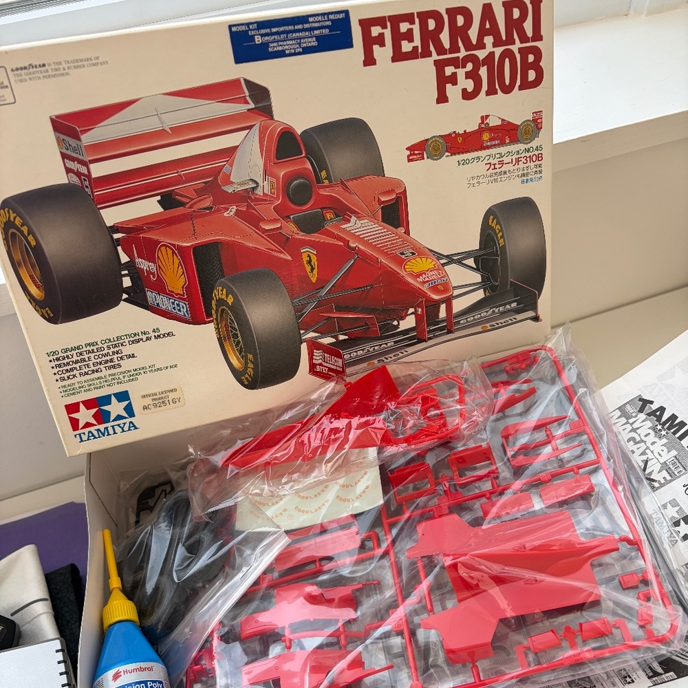 Vintage Tamiya Ferrari F310B Grand Prix F1 Race Car 1/20 Model Kit *Not used*